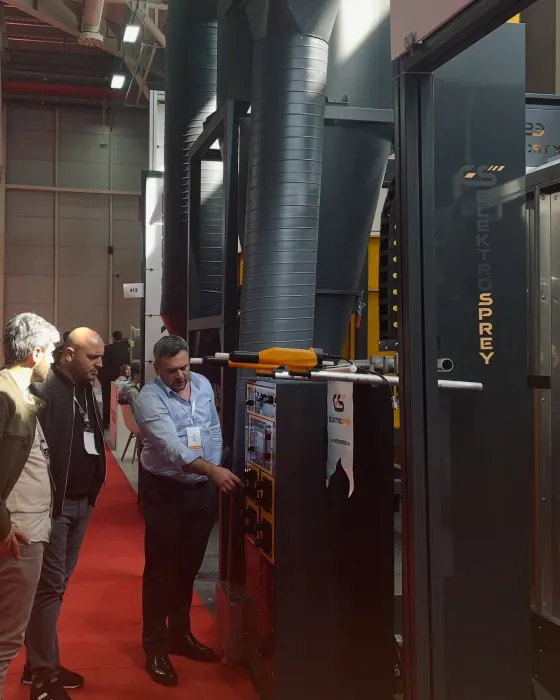 Elektrosprey fuar standı — toz boya fırını ve kabin